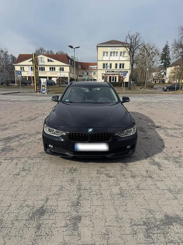 Gebraucht BMW 320 184 PS (135 kW) 2014 Schwarz Kombi