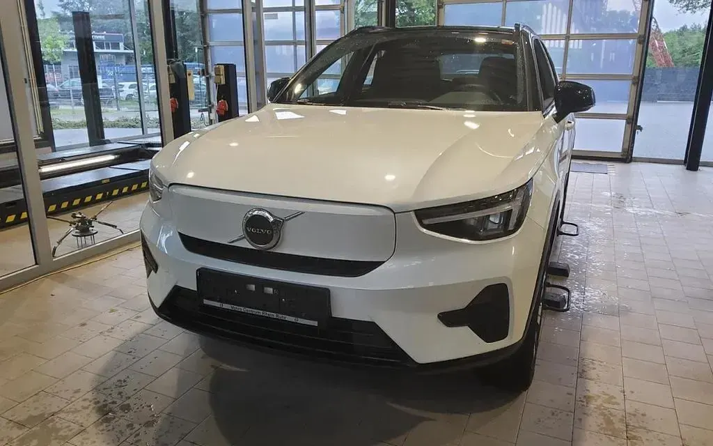 Brugt Volvo XC40 Core 169 kW (231 HK) 2023 Hvid SUV