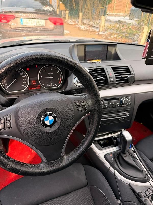 Gebraucht BMW 120 177 PS (130 kW) 2011 Weiß Kleinwagen