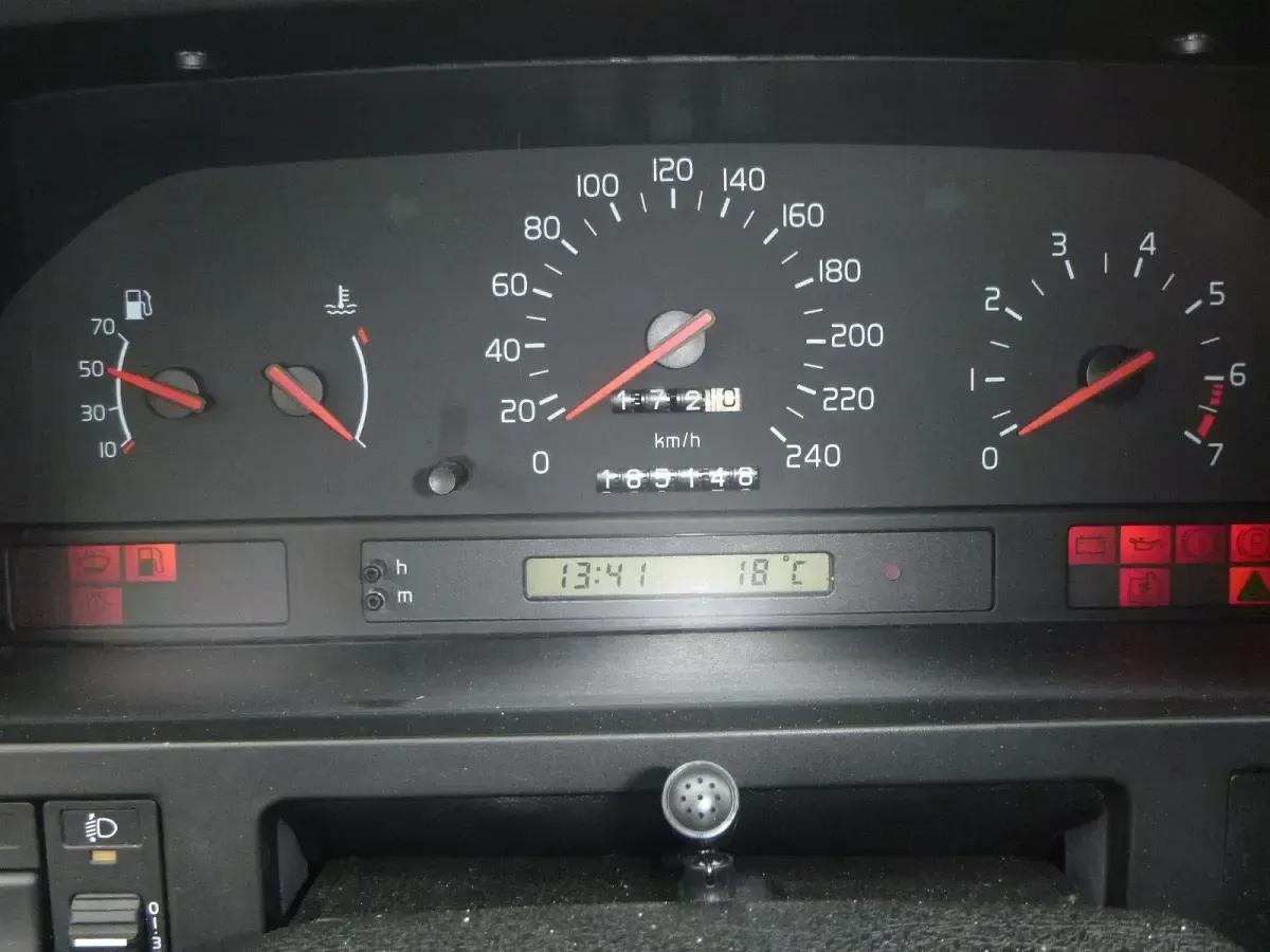 Gebraucht Volvo 850 170 PS (125 kW) 1992 Silber Limousine