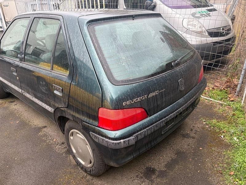 Gebraucht Peugeot 106 88 PS (64 kW) 1996 Grün Kleinwagen