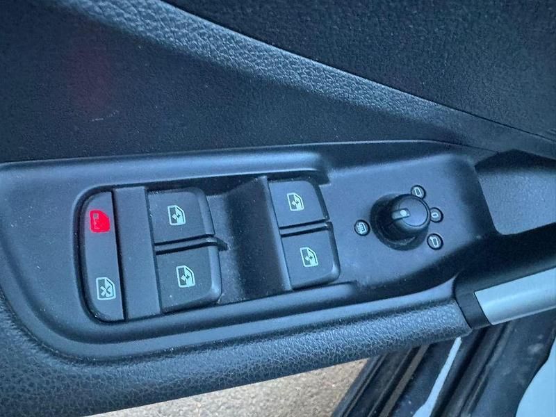 Gebraucht Audi Q2 Basis 150 PS (110 kW) 2017 Schwarz SUV