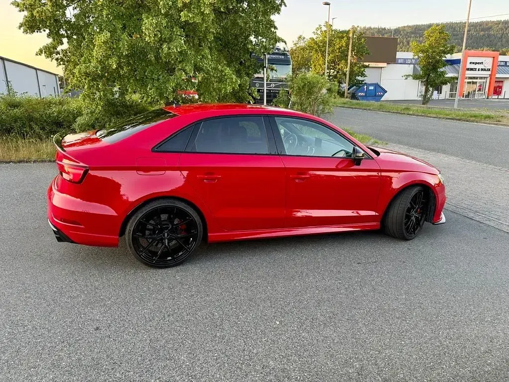Gebraucht Audi RS3 Sport 400 PS (294 kW) 2019 Rot Limousine