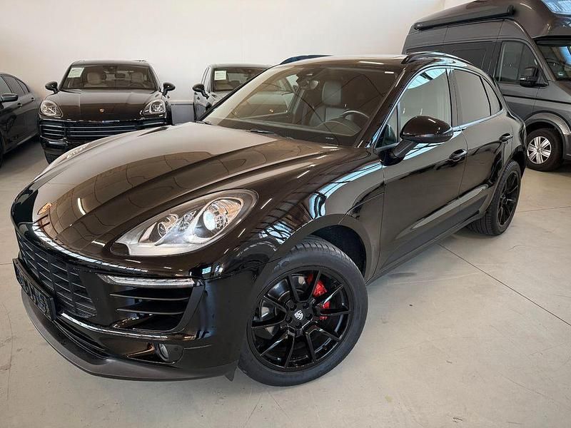 Schwarz Gebraucht 2018 Porsche Macan Basis SUV | 45.888 € (Etwas zu teuer) - Bild 1/4