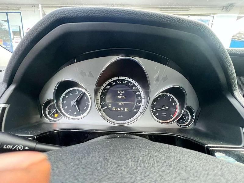 Gebraucht Mercedes E200 Avantgarde 184 PS (135 kW) 2009 Limousine