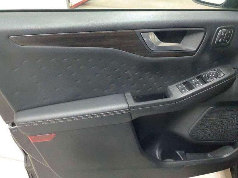 Gebraucht Ford Kuga Vignale 190 PS (139 kW) 2020 Obsidianschwarz metallic SUV