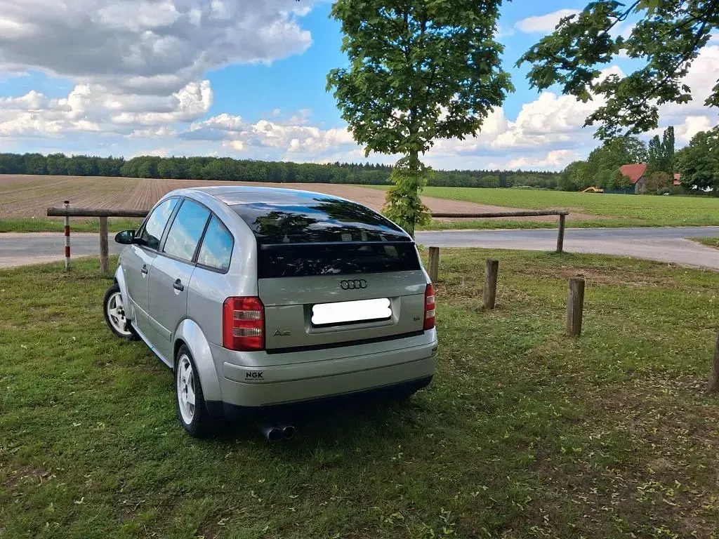 Gebraucht Audi A2 Design 75 PS (55 kW) 2001 Silber Kleinwagen