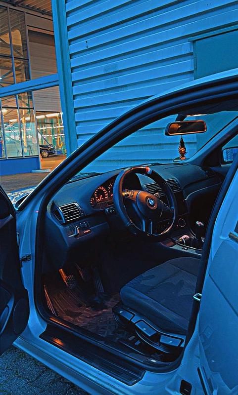 Gebraucht BMW 316 105 PS (77 kW) 2001 Silber Limousine