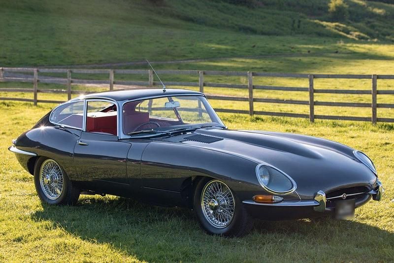 Usata Jaguar E-Type 265 CV (194 kW) 1966 Grigio Coupé