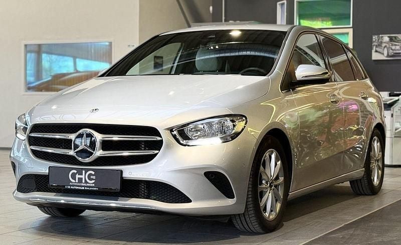 Gebraucht Mercedes B220 Edition 190 PS (139 kW) 2019 Silber Van / Kleinbus
