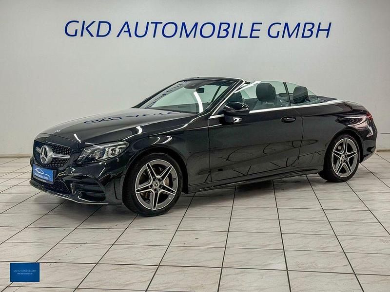 Obsidianschwarz Gebraucht 2020 Mercedes C200 AMG line Cabrio | 31.990 € (Fairer Preis) - Bild 1/4