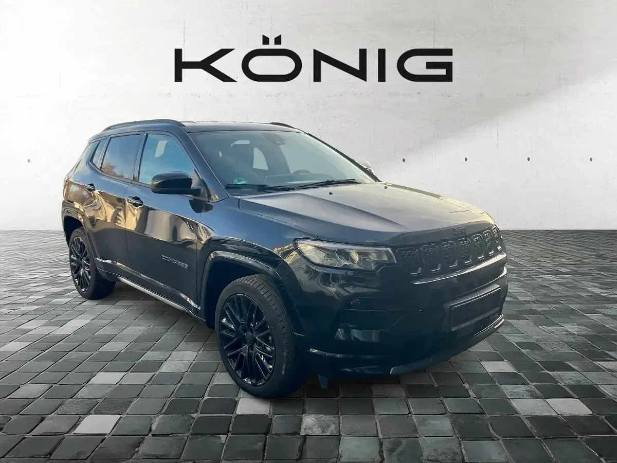 Second-hand Jeep Compass 131 CP (96 kW) 2024 Negru SUV