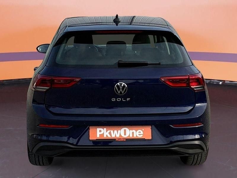 Gebraucht VW Golf VIII Business 110 PS (80 kW) 2021 Atlantic blue metallic Limousine