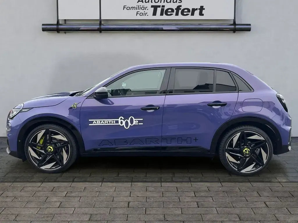 Gebraucht Abarth 600e Scorpionissima 206 kW (281 PS) 2025 Violett SUV
