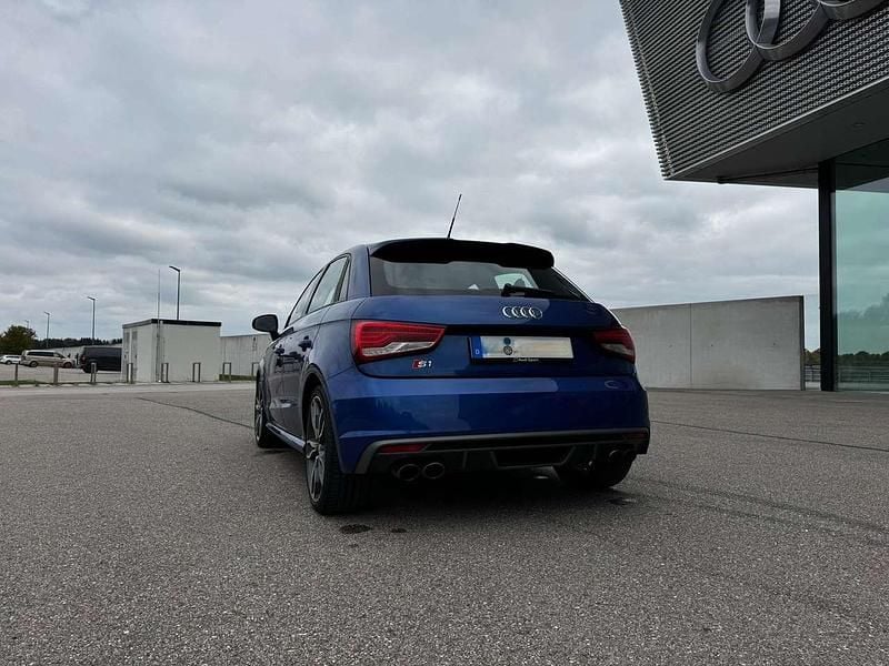 Gebraucht Audi S1 Sportback 231 PS (169 kW) 2015 Blau Kleinwagen