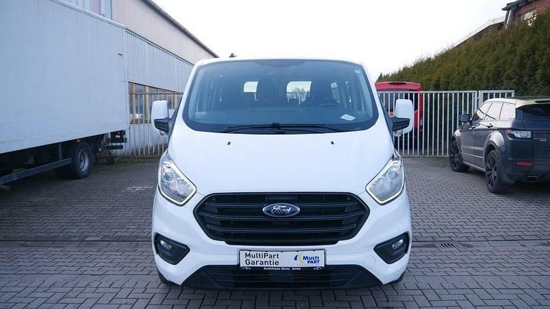 Gebraucht Ford Transit Custom 131 PS (96 kW) 2021 Frost weiß Kombi