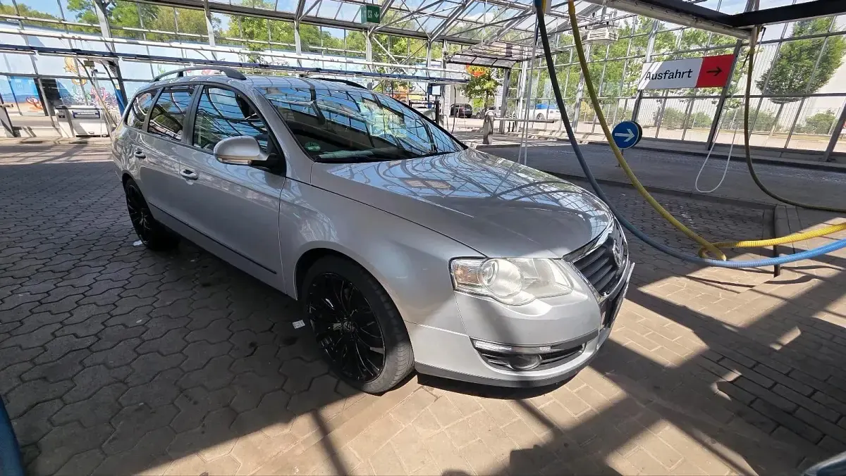 Gebraucht VW Passat 140 PS (102 kW) 2010 Silber Kombi