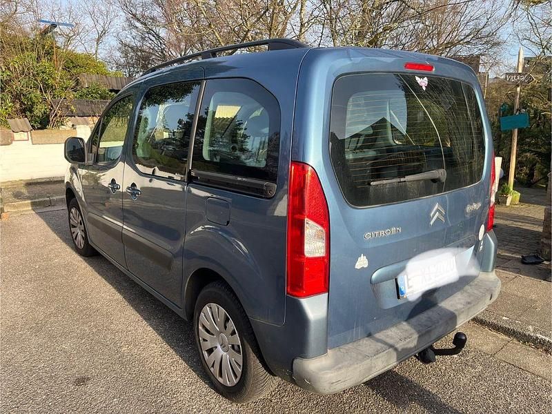Gebraucht Citroën Berlingo 120 PS (88 kW) 2011 Grün Van / Kleinbus