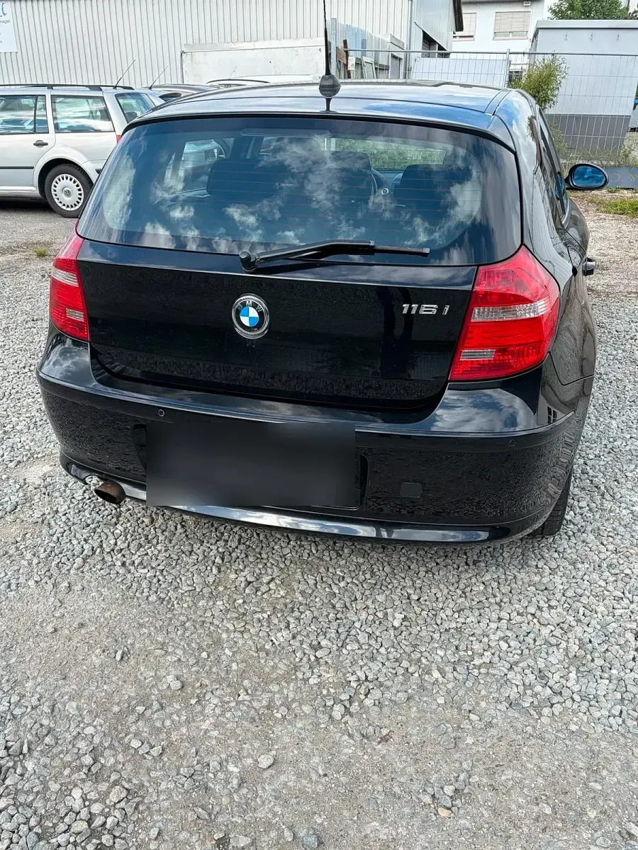 Gebraucht BMW 116 122 PS (89 kW) 2008 Schwarz Kleinwagen