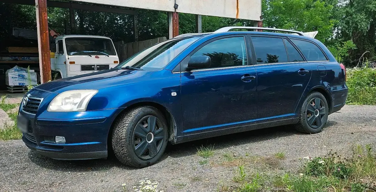 Gebraucht Toyota Avensis 129 PS (94 kW) 2005 Blau Kombi