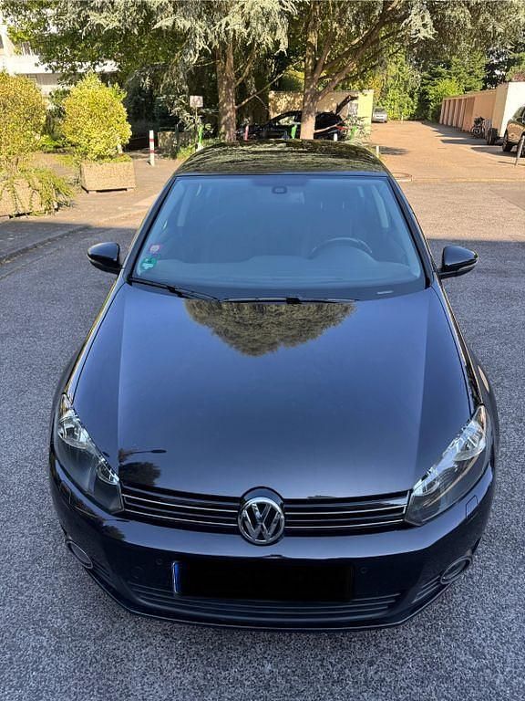 Schwarz Gebraucht 2010 VW Golf VI Team Limousine | 5.800 € (Fairer Preis) - Bild 1/4