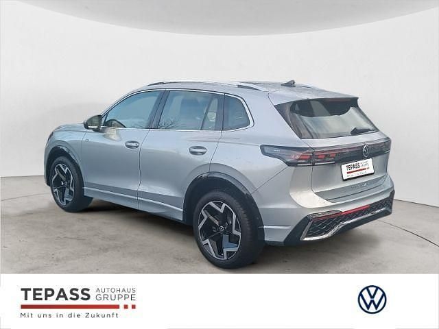 Neu VW Tiguan R-line 150 PS (110 kW) 2026 Silber SUV