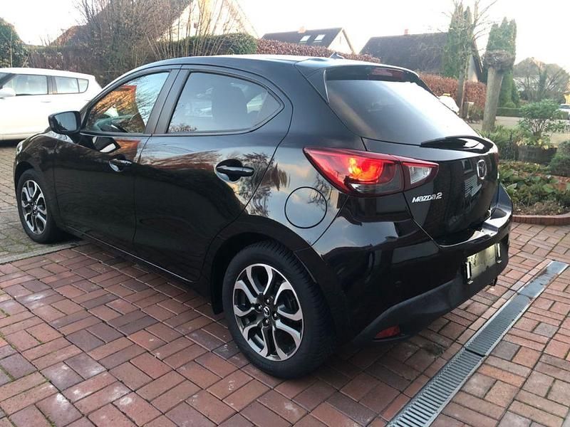 Gebraucht Mazda 2 Sports-Line 105 PS (77 kW) 2015 Schwarz Limousine