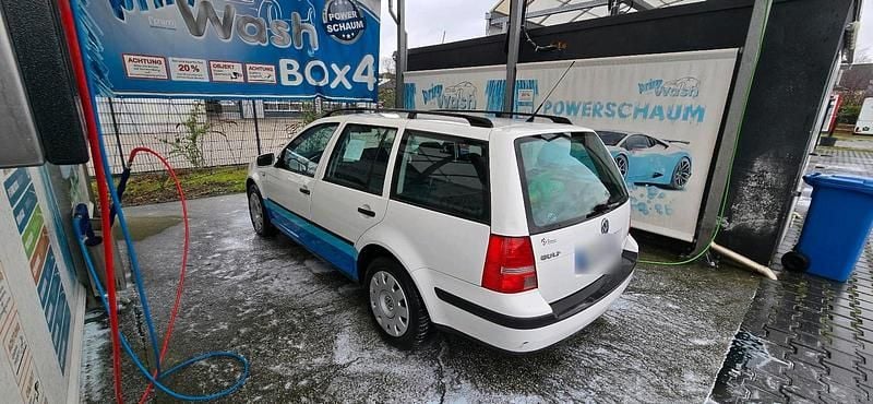 Gebraucht VW Golf IV 101 PS (74 kW) 2003 Weiß Kombi