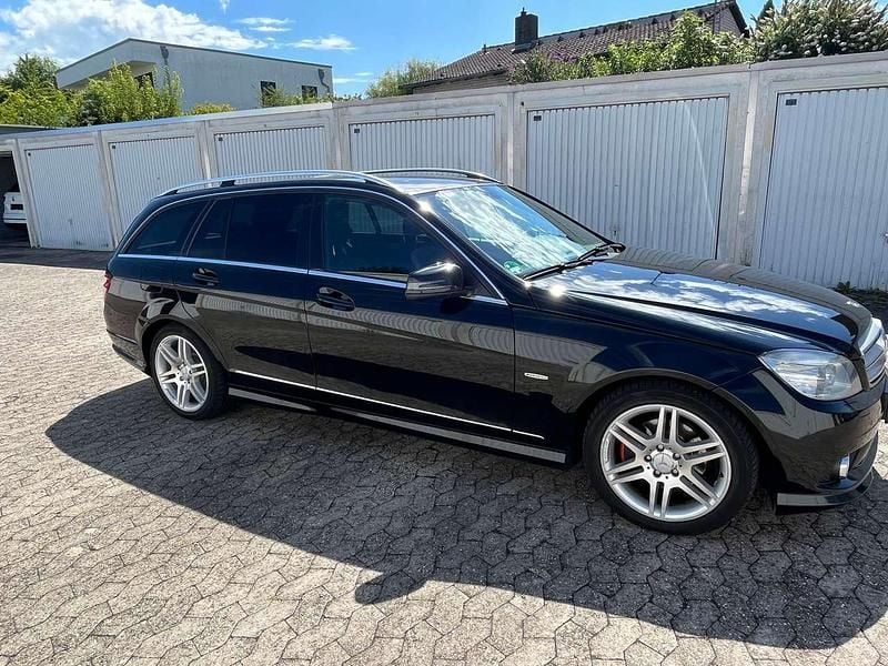 Schwarz Gebraucht 2010 Mercedes C220 AMG line Kombi | 6.900 € - Bild 1/4