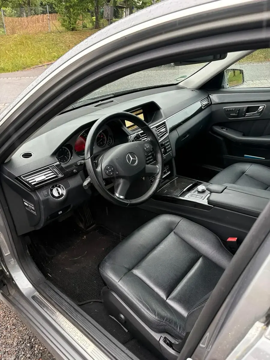 Gebraucht Mercedes E350 231 PS (169 kW) 2010 Silber Limousine