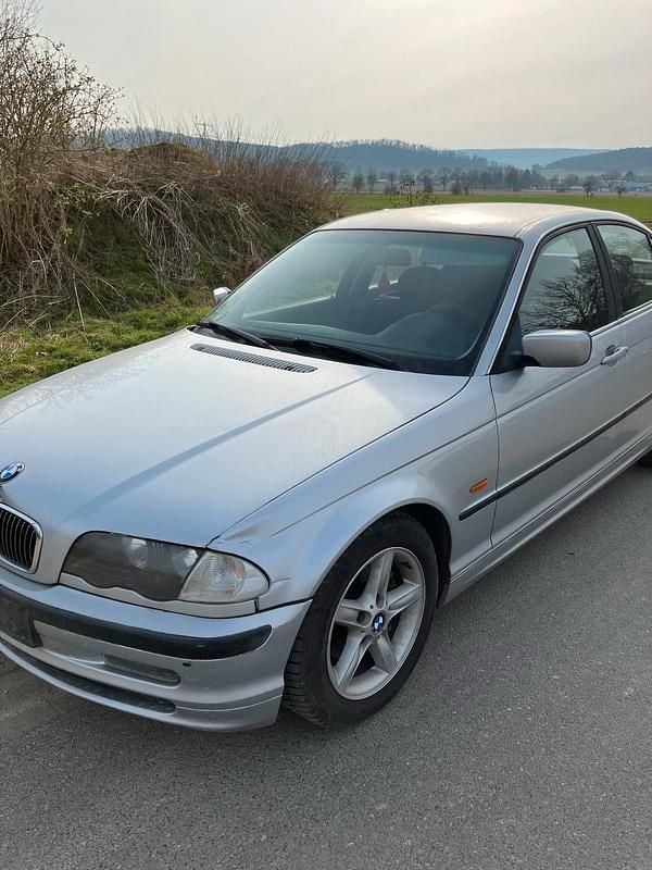 Gebraucht BMW 320 Basis 150 PS (110 kW) 2000 Silber Limousine