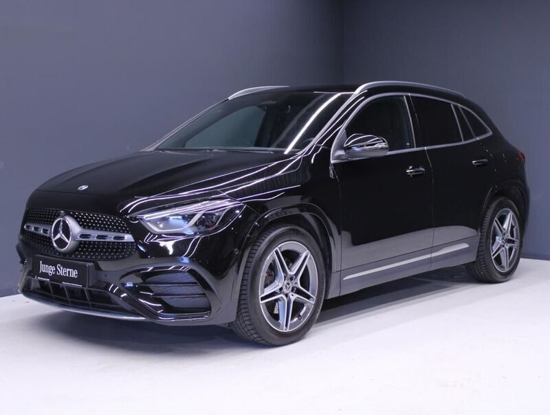 Schwarz Gebraucht 2023 Mercedes GLA200 AMG SUV | 39.490 € (Guter Preis) - Bild 1/4