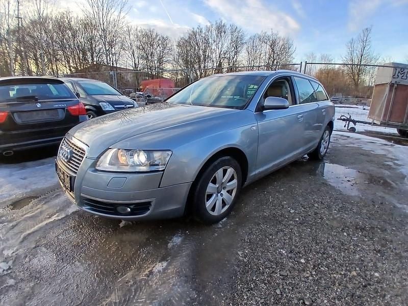 Grau Gebraucht 2010 Audi A6 Kombi | 2.700 € (Superpreis) - Bild 1/4