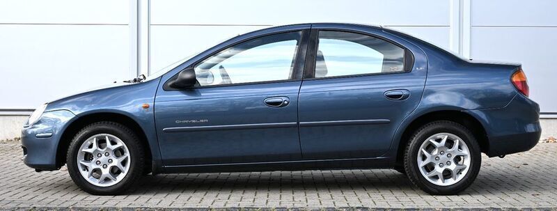 Blau Gebraucht 2001 Chrysler Neon Limousine | 4.000 € - Bild 1/4