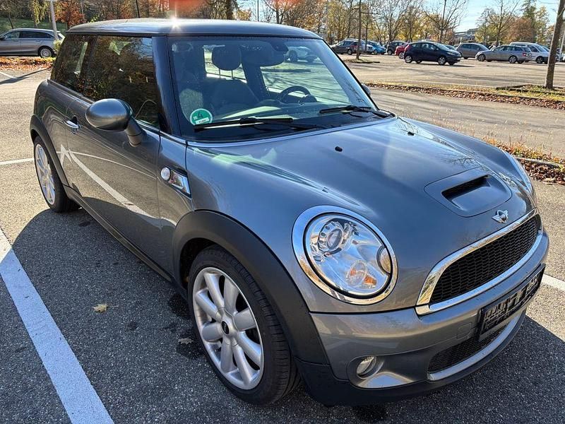 Grau Gebraucht 2009 Mini Cooper S Kleinwagen | 7.699 € (Superpreis) - Bild 1/4