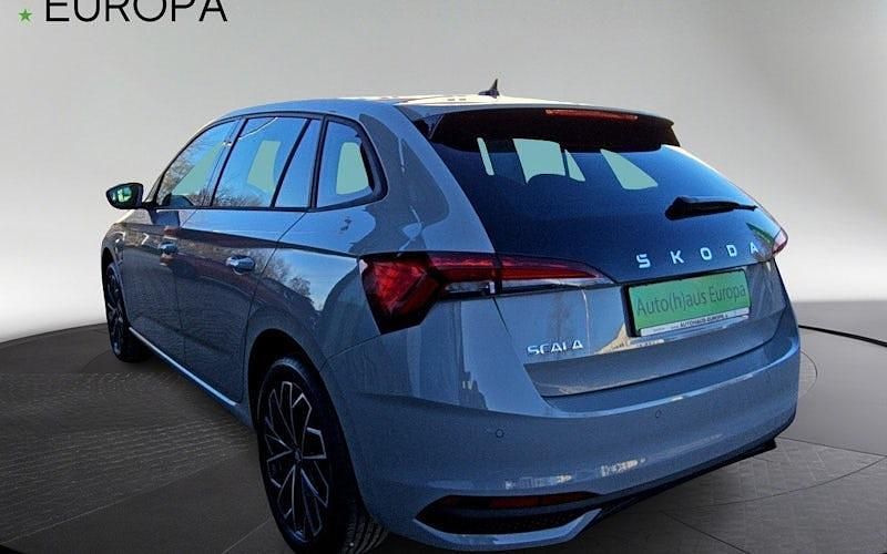 Neu Skoda Scala 150 PS (110 kW) 2026 Grau Kleinwagen