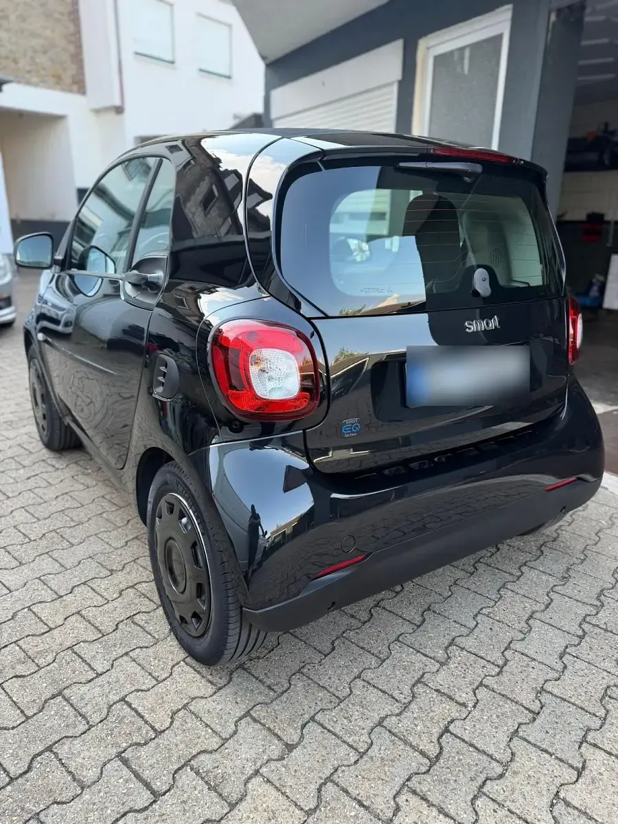 Gebraucht Smart ForTwo Coupé 60 kW (82 PS) 2023 Schwarz Coupé
