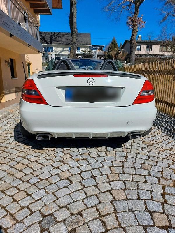Gebraucht Mercedes SLK350 305 PS (224 kW) 2008 Weiß Cabrio