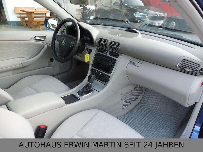 Gebraucht Mercedes C200 163 PS (119 kW) 2003 Blau Coupé