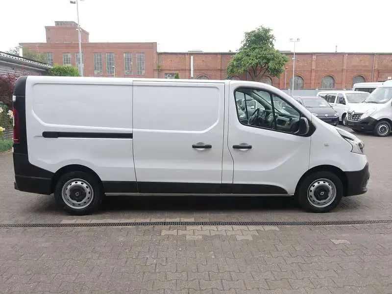 Gebraucht Renault Trafic Komfort 120 PS (88 kW) 2018 Weiß Van / Kleinbus