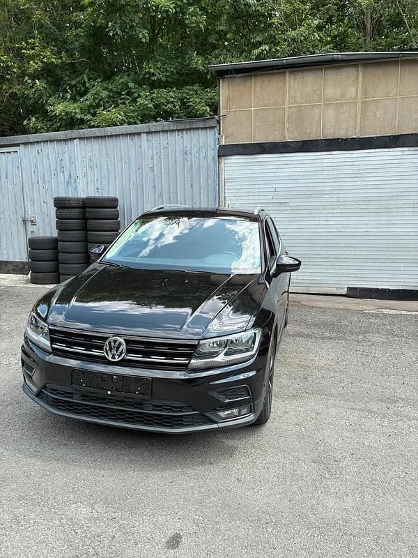 Schwarz Gebraucht 2019 VW Tiguan IQ Drive SUV | 20.950 € (Superpreis) - Bild 1/4