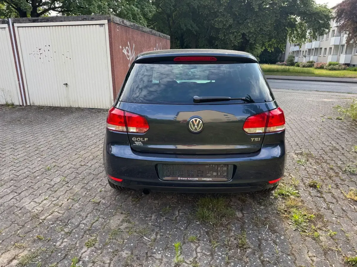 Gebraucht VW Golf VI Style 105 PS (77 kW) 2011 Blau Kleinwagen