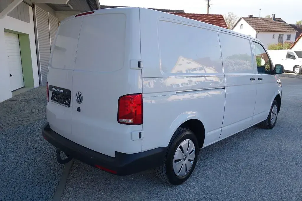 Gebraucht VW Transporter 150 PS (110 kW) 2023 Weiß Van