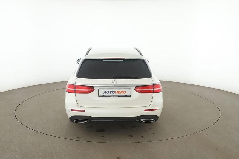 Gebraucht Mercedes E220 AMG line 194 PS (142 kW) 2020 Weiß Kombi