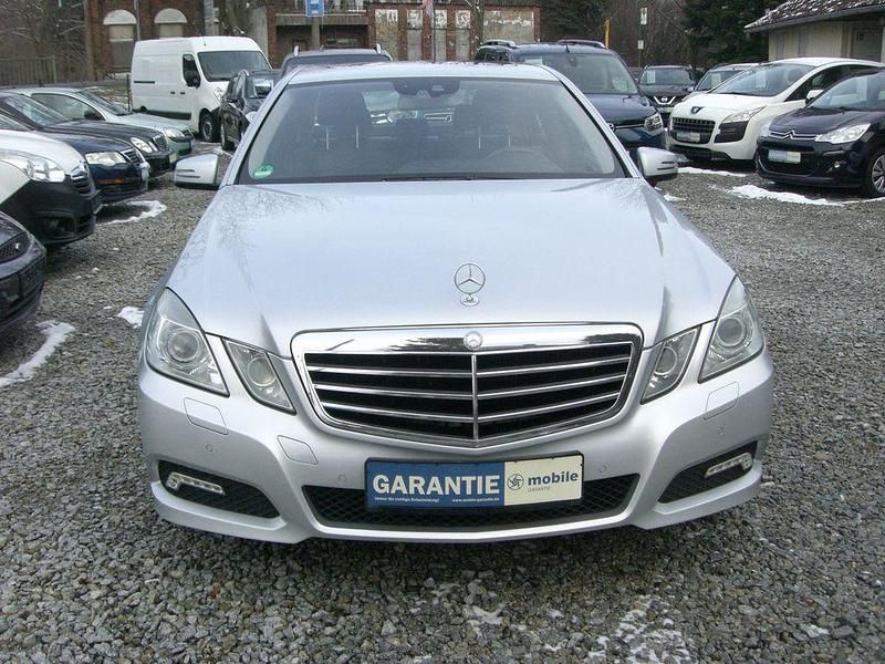 Gebraucht Mercedes E220 170 PS (125 kW) 2010 Silber Limousine