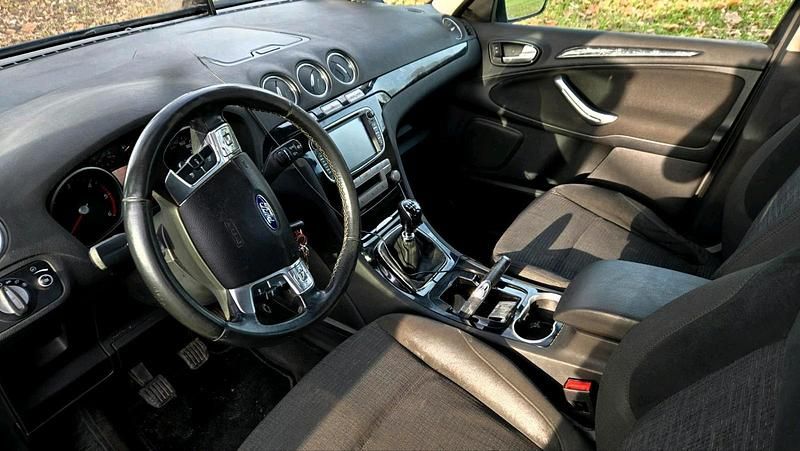 Gebraucht Ford Galaxy Ghia 140 PS (102 kW) 2010 Blau Van / Kleinbus