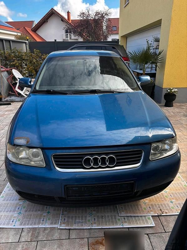 Gebraucht Audi A3 136 PS (100 kW) 2001 Blau Kleinwagen