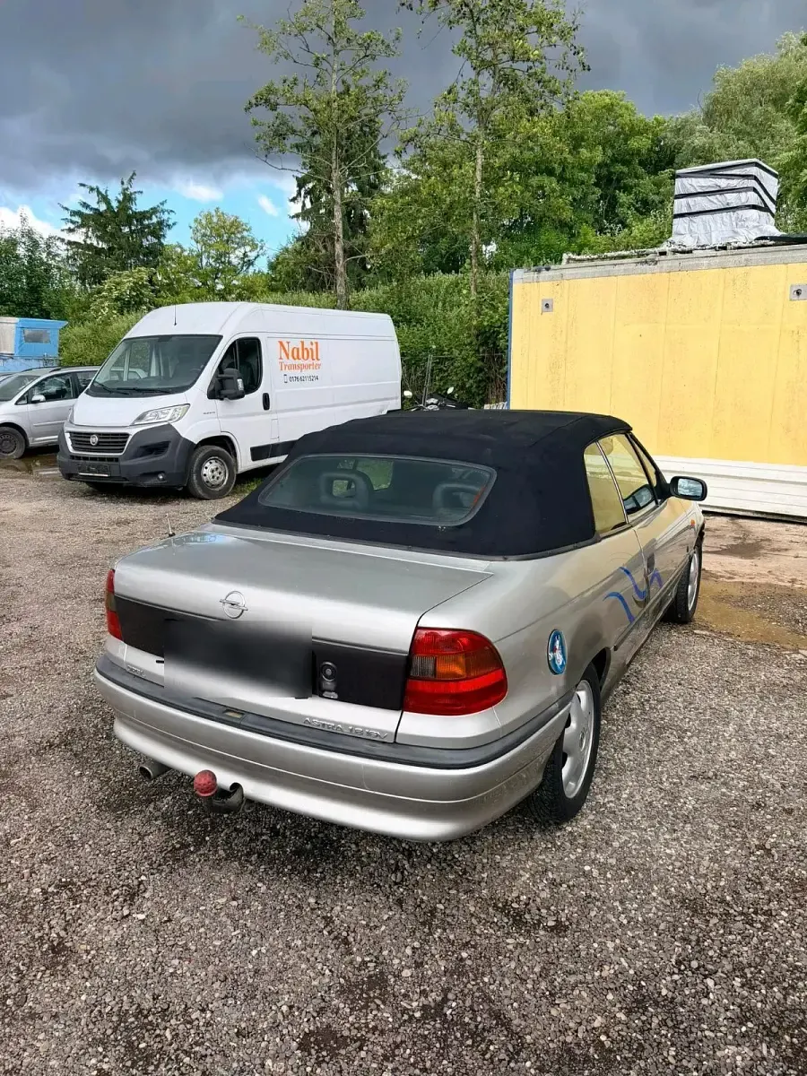 Gebraucht Opel Astra Cabriolet 116 PS (85 kW) 1998 Grau Cabrio