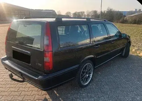 Gebraucht Volvo V70 140 PS (102 kW) 2000 Schwarz Kombi