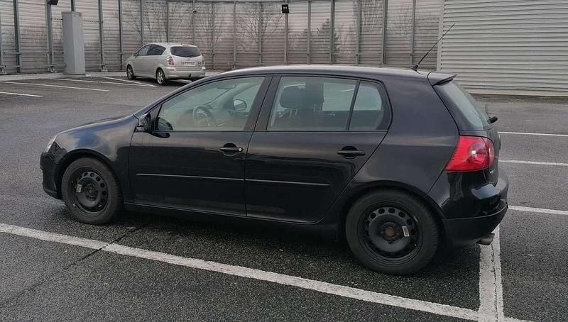 Schwarz Gebraucht 2006 VW Golf V GT Limousine | 2.500 € (Guter Preis) - Bild 1/4